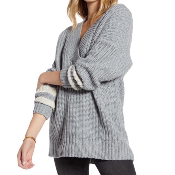 Treasure & Bond Sweaters - 🌟HP!! Treasure & Bond Grey Oversized V-Neck Sweater